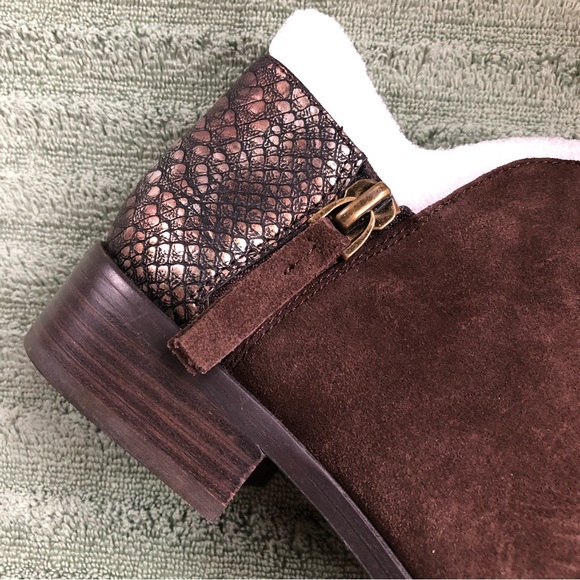 🤎 Genuine Suede Shootie with Snakeskin Detail 🤎 - Picture 3 of 12